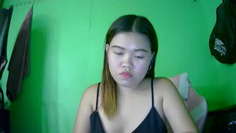 Snapshot of prettymae756493 chatting on 06/17/26, 02:18 prettymae756493 online show from 06/17/26, 02:18