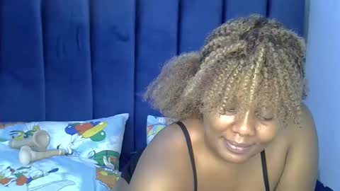 prettymel_ online show from 09/25/25, 09:18
