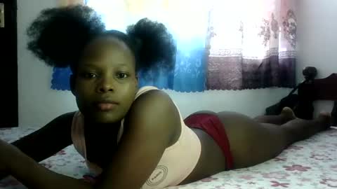 Snapshot of prettymelly_ chatting on 02/03/25, 01:19 Melly online show from 02/03/25, 01:19