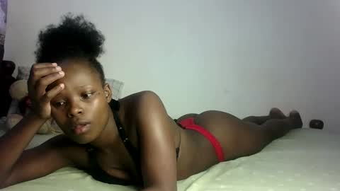 Snapshot of prettymelly_ chatting on 02/08/25, 07:15 Melly online show from 02/08/25, 07:15