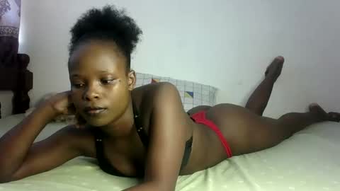 Snapshot of prettymelly_ chatting on 02/08/25, 11:01 Melly online show from 02/08/25, 11:01