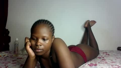 Snapshot of prettymelly_ chatting on 02/18/25, 06:37 Melly online show from 02/18/25, 06:37