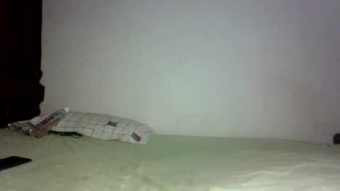 Snapshot of prettymelly_ chatting on 03/02/25, 01:04 Melly online show from 03/02/25, 01:04
