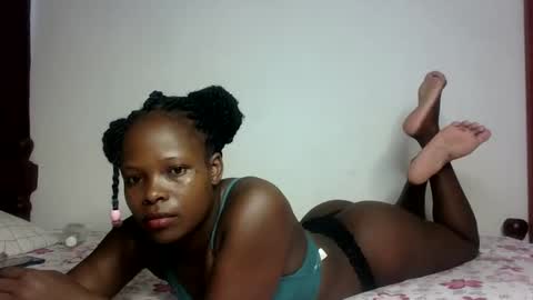 Snapshot of prettymelly_ chatting on 03/06/25, 07:03 Melly online show from 03/06/25, 07:03