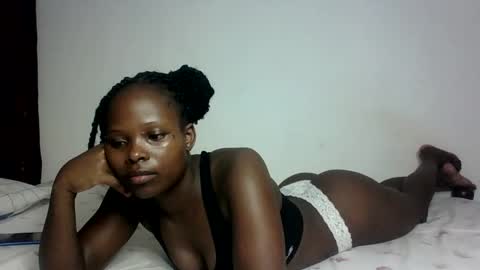Snapshot of prettymelly_ chatting on 03/08/25, 07:09 Melly online show from 03/08/25, 07:09