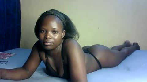 Snapshot of prettymelly_ chatting on 10/03/25, 07:00 Melly online show from 10/03/25, 07:00