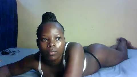 Snapshot of prettymelly_ chatting on 10/06/25, 06:22 Melly online show from 10/06/25, 06:22