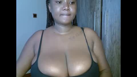 Snapshot of prettypearl_ chatting on 01/03/25, 11:35 pearl online show from 01/03/25, 11:35
