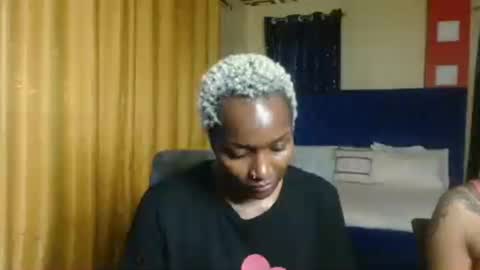 Snapshot of prettyquee chatting on 06/14/26, 12:18 sasha online show from 06/14/26, 12:18