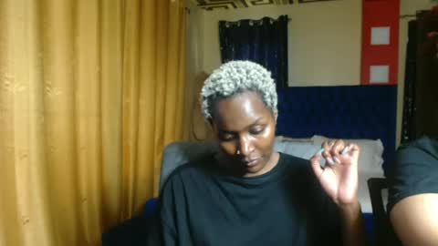 Snapshot of prettyquee chatting on 06/25/26, 01:04 sasha online show from 06/25/26, 01:04