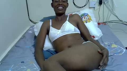 Pretty Queen online show from 11/17/25, 04:24