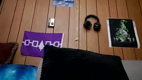 prettysolidd7 online show from 02/27/25, 10:37