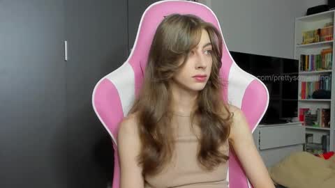 Sophie  next stream will be at Monday  i will wait you guys  online show from 10/23/25, 06:45