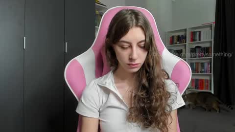 Sophie  next stream will be at Monday  i will wait you guys  online show from 04/12/26, 05:56