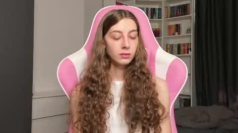 Sophie  next stream will be at Monday  i will wait you guys  online show from 07/16/26, 07:14
