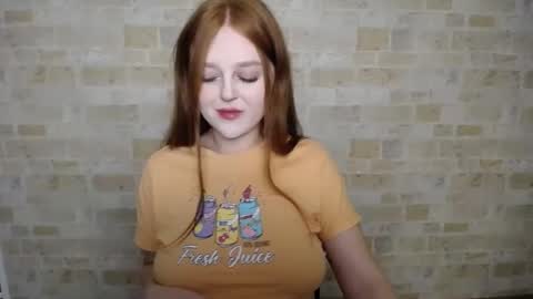 Snapshot of prettyvalerii_ chatting on 02/06/25, 10:43 Valeri online show from 02/06/25, 10:43