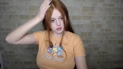 Snapshot of prettyvalerii_ chatting on 02/10/25, 03:57 Valeri online show from 02/10/25, 03:57
