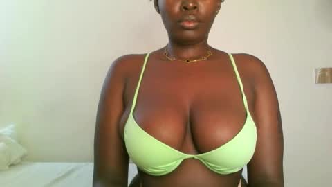 Snapshot of prettyvishy chatting on 03/10/25, 09:10 prettyvishy online show from 03/10/25, 09:10