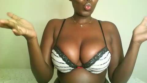 Snapshot of prettyvishy chatting on 02/02/26, 02:32 prettyvishy online show from 02/02/26, 02:32