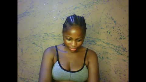 Snapshot of prettyxxpac chatting on 02/14/26, 12:35 prettyxxpac online show from 02/14/26, 12:35