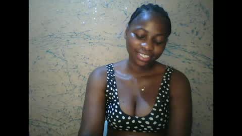 prettyxxpac online show from 04/17/26, 02:25