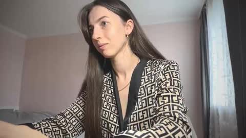 Snapshot of prettyyy_angel chatting on 10/07/25, 12:13 prettyyy_angel online show from 10/07/25, 12:13
