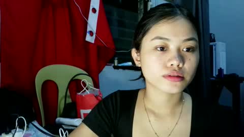 prettyyy_lovelyyy online show from 04/19/26, 12:37