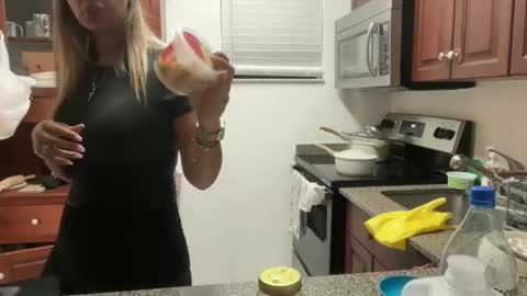 prettyyykittyyy22 online show from 11/19/25, 12:43