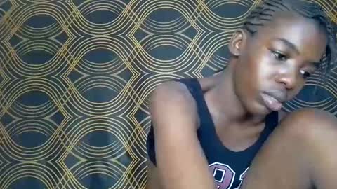 prettyzuzu online show from 11/10/25, 08:13