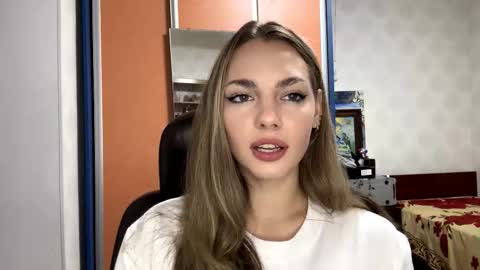 Amelia online show from 11/15/25, 07:43