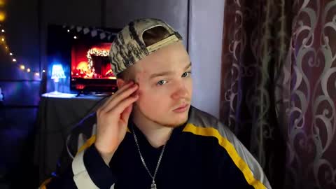 Snapshot of princ4real chatting on 02/19/25, 09:17 prince online show from 02/19/25, 09:17