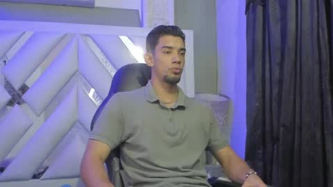 prince_arthur77 online show from 01/22/25, 12:49