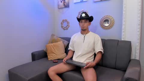 prince_arthur77 online show from 02/08/25, 03:53