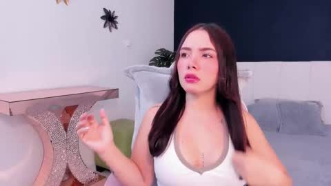 Snapshot of prince_mia2 chatting on 02/20/26, 12:16 Mia online show from 02/20/26, 12:16