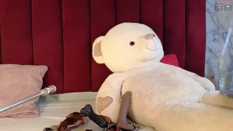 PRINCEPOPPY  online show from 11/16/25, 08:25