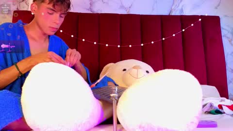 PRINCEPOPPY  online show from 12/17/25, 08:59