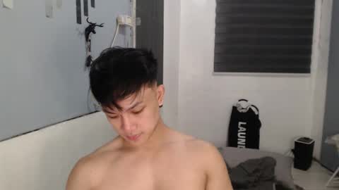 Snapshot of princeadrianx chatting on 11/29/25, 09:29 Prince Adrian online show from 11/29/25, 09:29