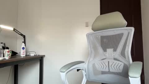 Charls online show from 04/18/26, 01:20