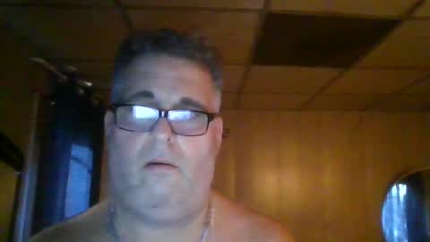 Snapshot of princeofdarkness66 chatting on 09/19/25, 09:26 johnny online show from 09/19/25, 09:26