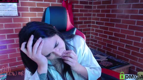 Leia online show from 02/18/25, 04:05