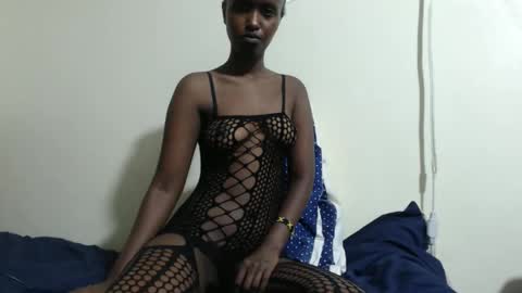 Snapshot of princeslov1 chatting on 11/30/25, 06:12 Shan online show from 11/30/25, 06:12