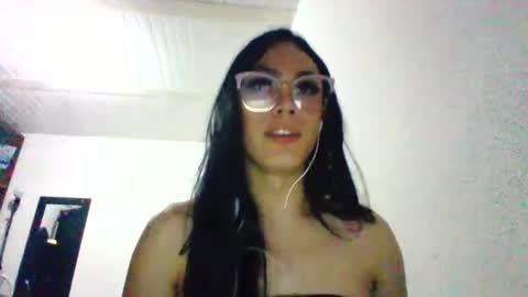 Snapshot of princess_0302 chatting on 02/09/25, 03:22 princess_0302 online show from 02/09/25, 03:22