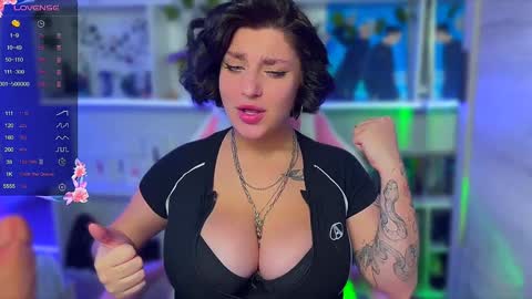 Snapshot of princess_linlin chatting on 12/23/24, 11:39 Lina online show from 12/23/24, 11:39