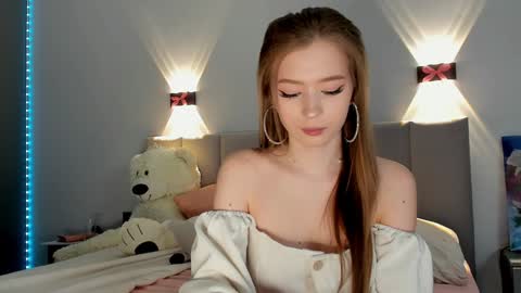 Princess Diana online show from 02/03/25, 02:03