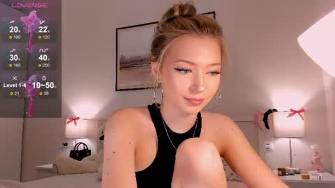 Snapshot of princess_nier chatting on 06/19/26, 07:50 Princess Diana online show from 06/19/26, 07:50