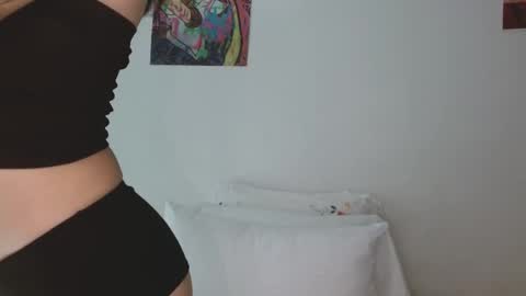 Sophie online show from 11/28/25, 04:31