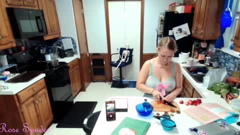 Snapshot of princess_rose_spades chatting on 09/19/25, 03:02 Princess Rose online show from 09/19/25, 03:02