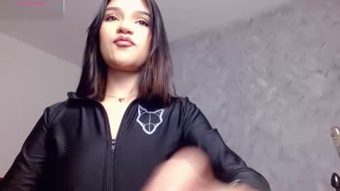 Snapshot of princess_roxxi chatting on 02/08/26, 08:40 Roxxi online show from 02/08/26, 08:40