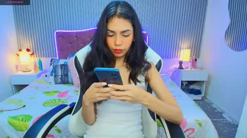 princess_skinny18 online show from 06/07/26, 07:39