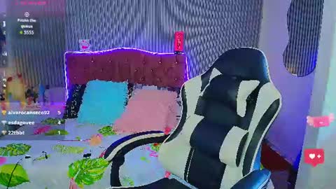 princess_skinny18 online show from 07/17/26, 08:03